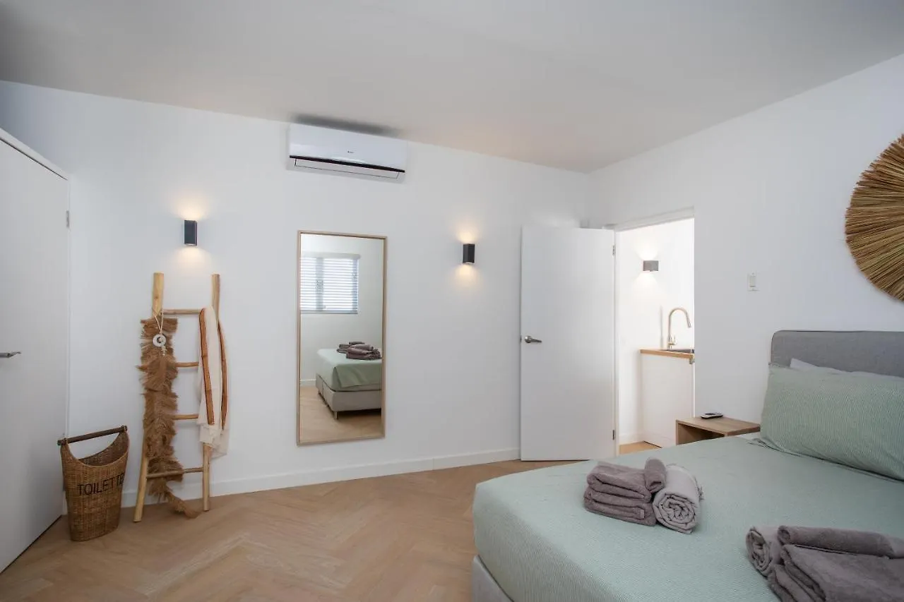 Appartement James Jan Thiel 0*,